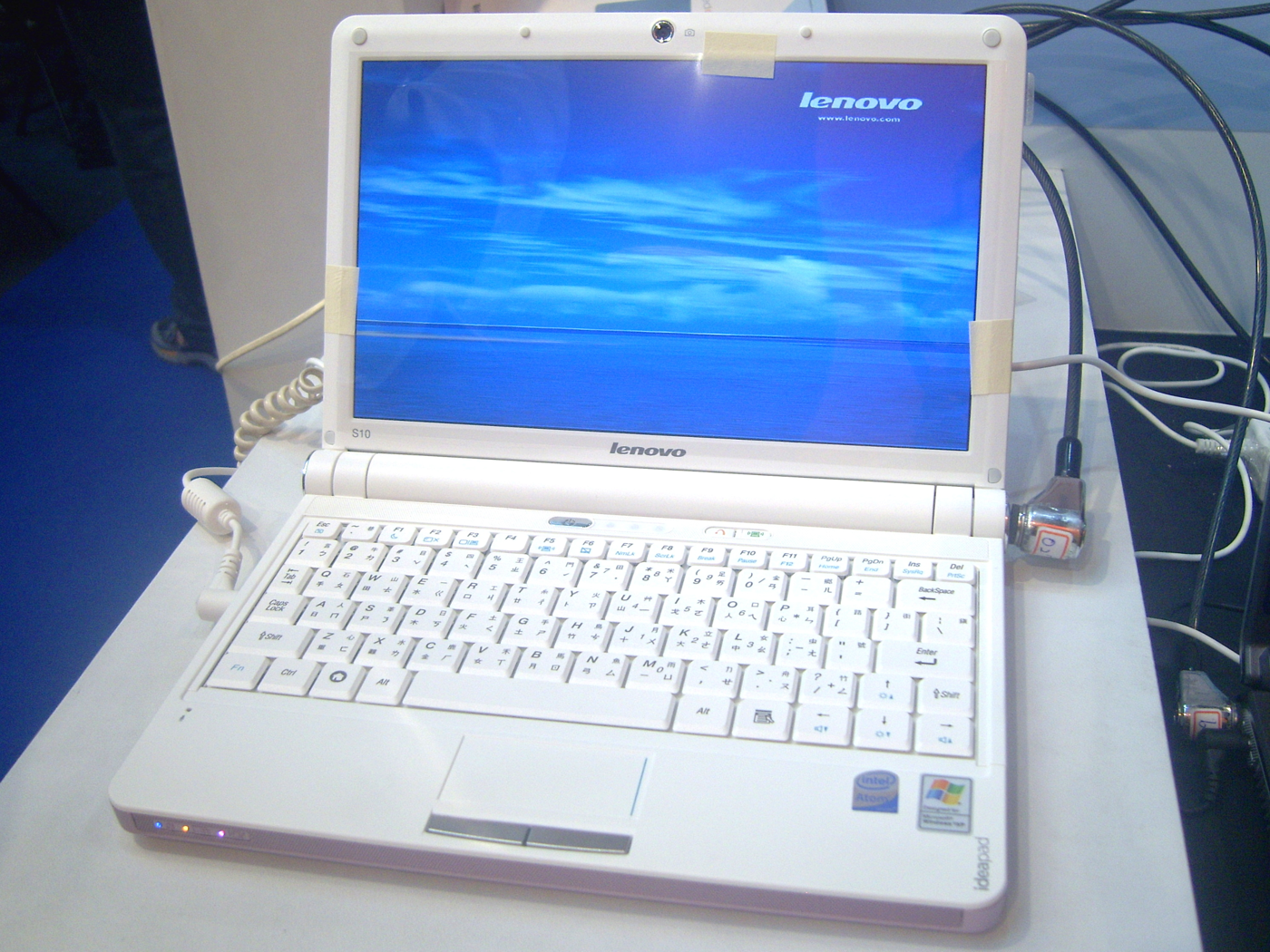 IdeaPad S10 на выставке Taipei IT Month 2008.